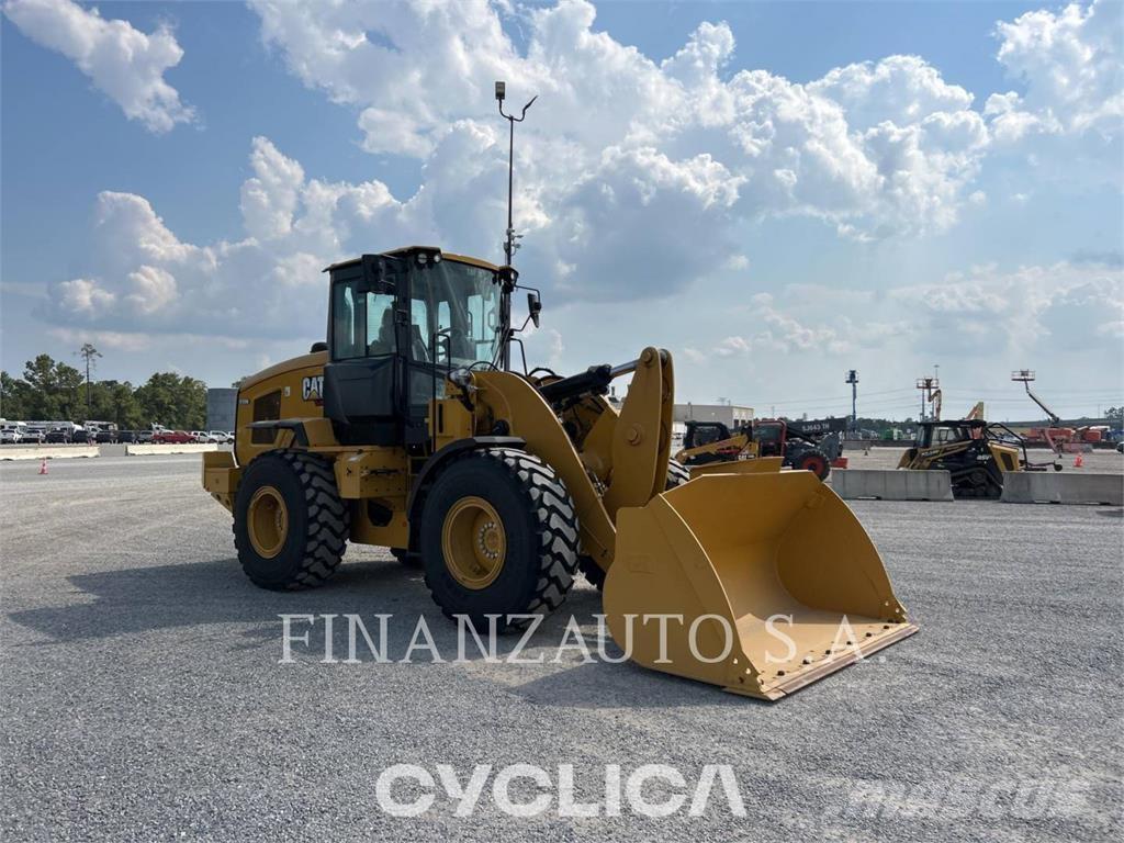 CAT 930M Utovarivači na točkove