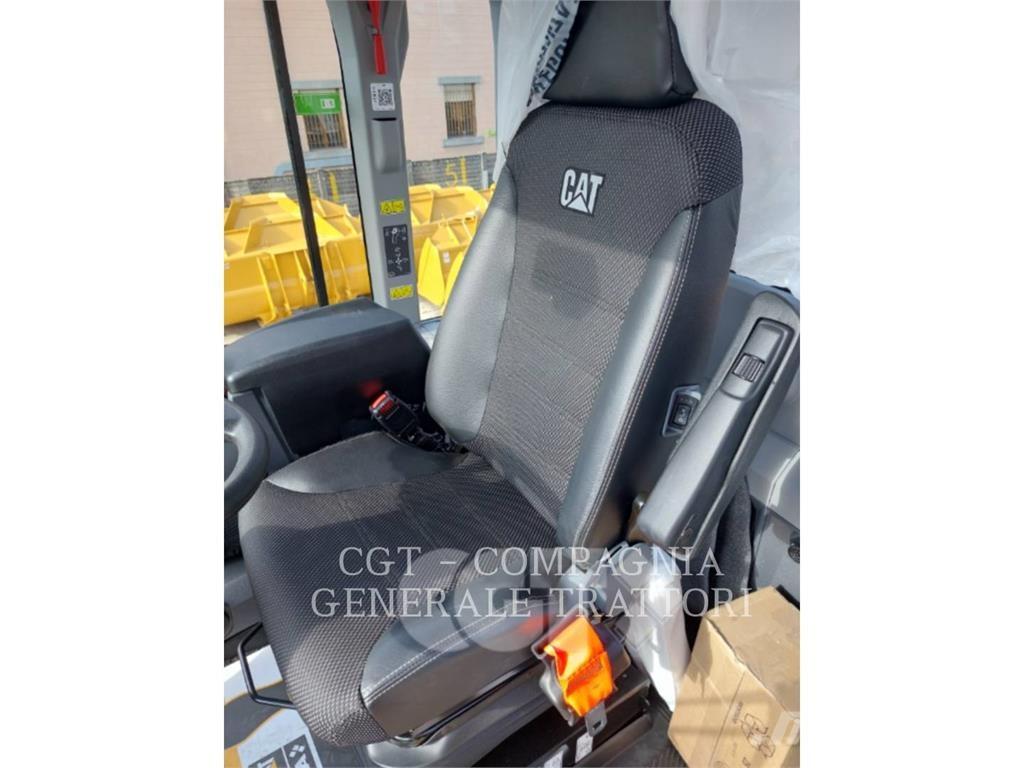 CAT 930M Utovarivači na točkove