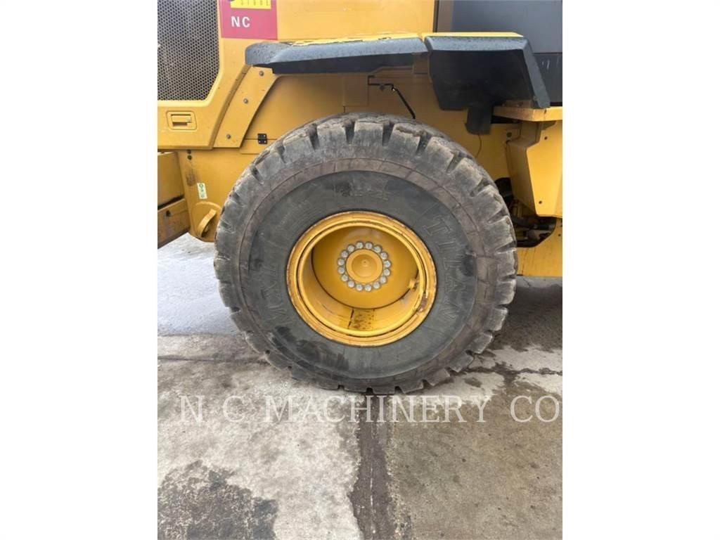 CAT 930M Utovarivači na točkove