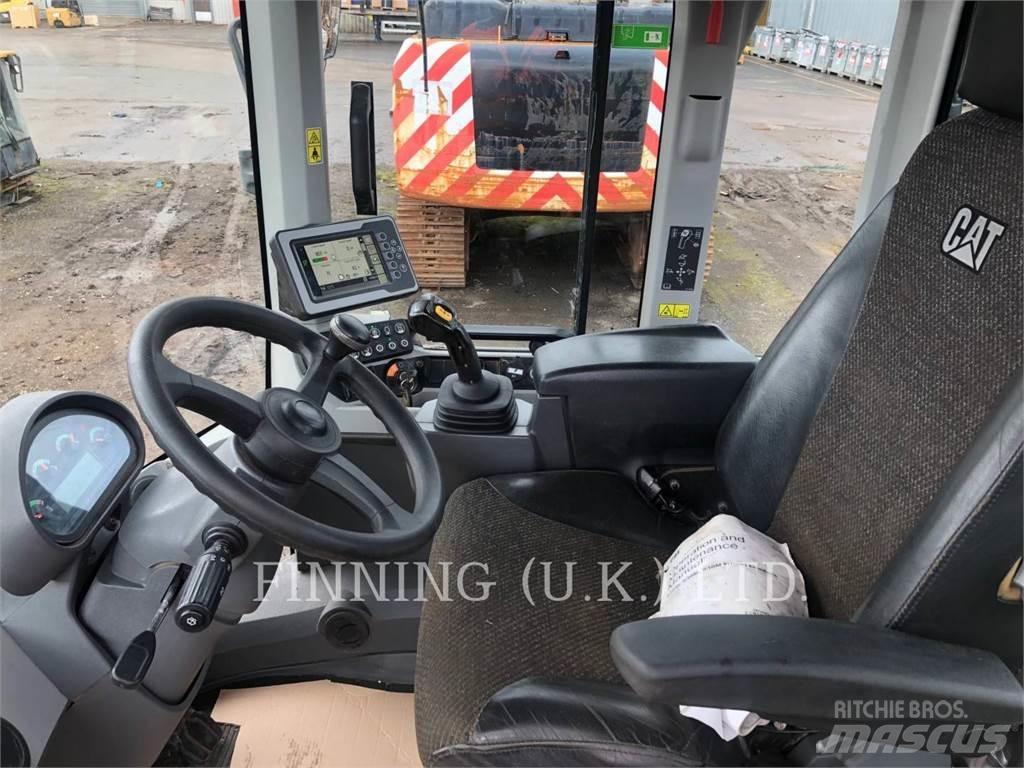 CAT 930M Utovarivači na točkove
