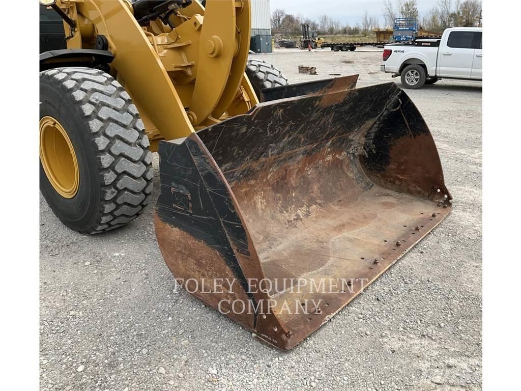 CAT 938M Utovarivači na točkove