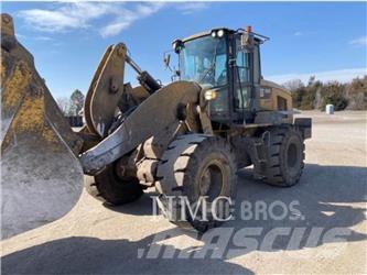 CAT 938M Utovarivači na točkove
