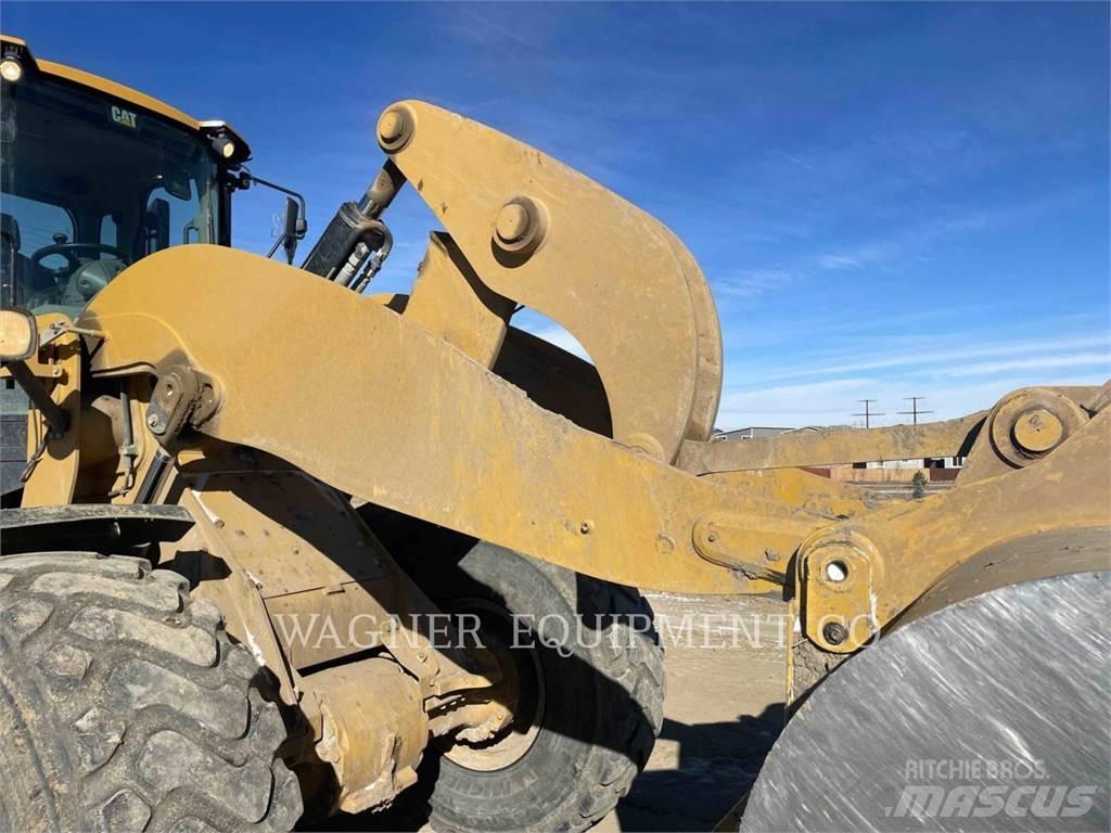 CAT 938M Utovarivači na točkove