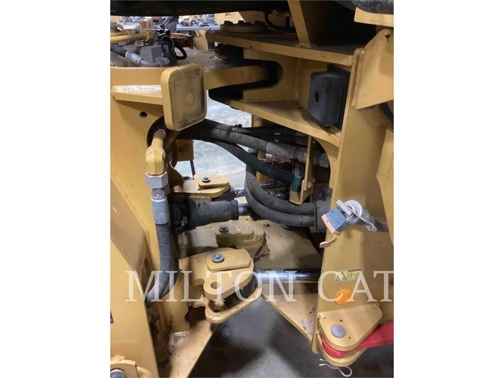 CAT 938M Utovarivači na točkove