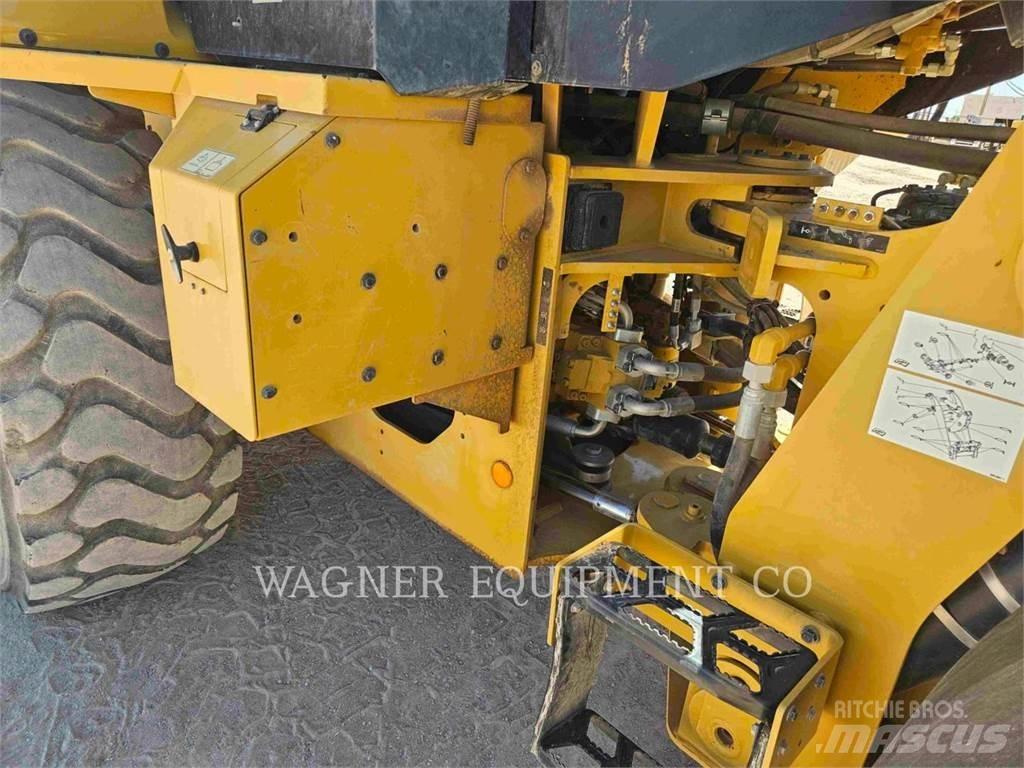 CAT 938M Utovarivači na točkove