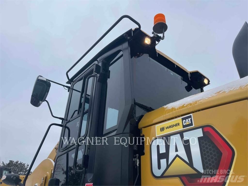 CAT 938M Utovarivači na točkove