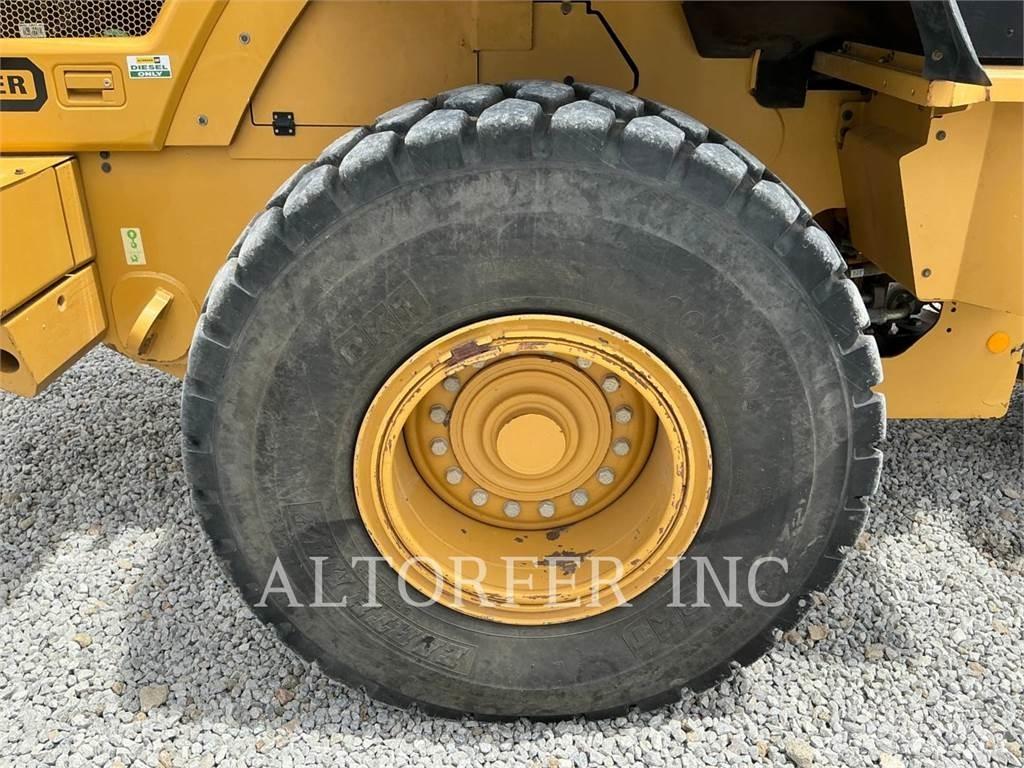 CAT 938M Utovarivači na točkove