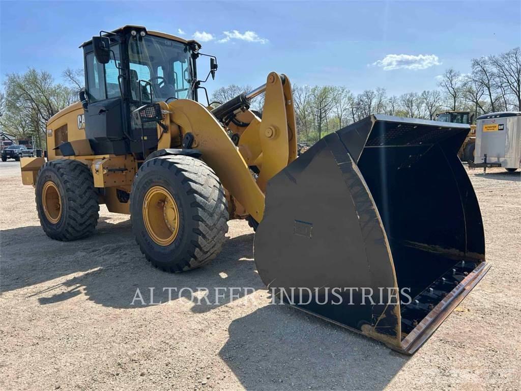CAT 938M Utovarivači na točkove