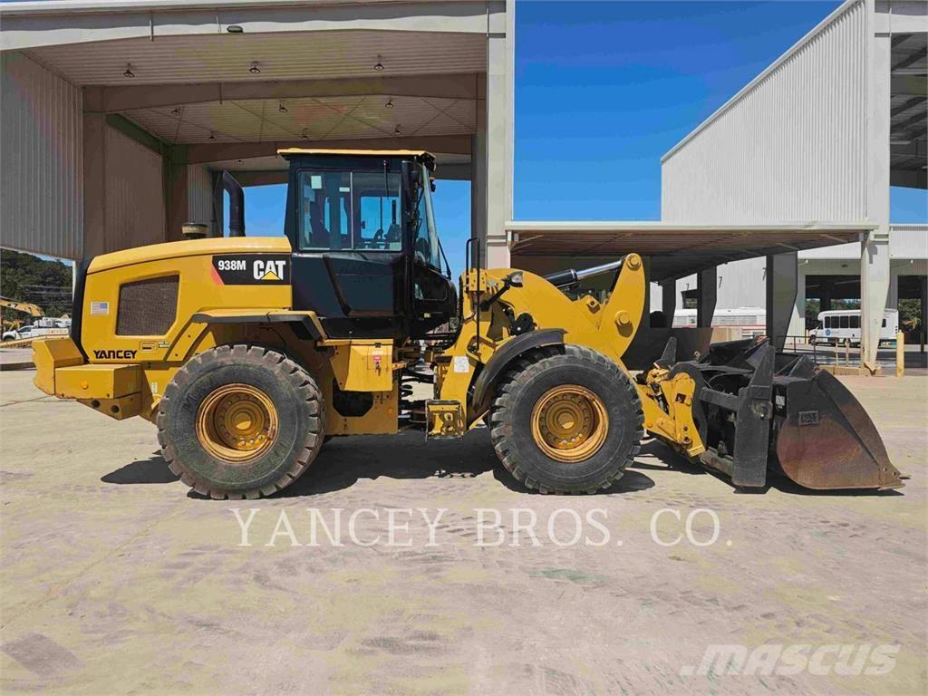 CAT 938M Utovarivači na točkove