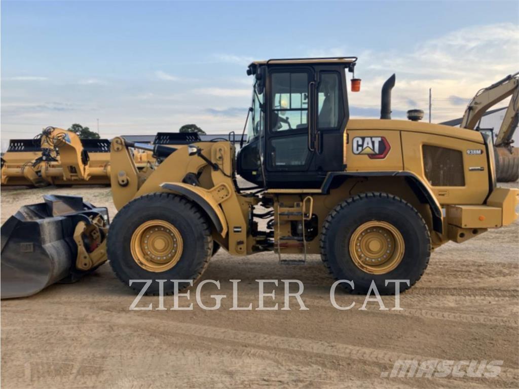 CAT 938M Utovarivači na točkove