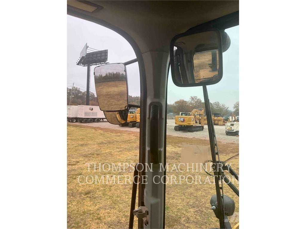 CAT 938M Utovarivači na točkove