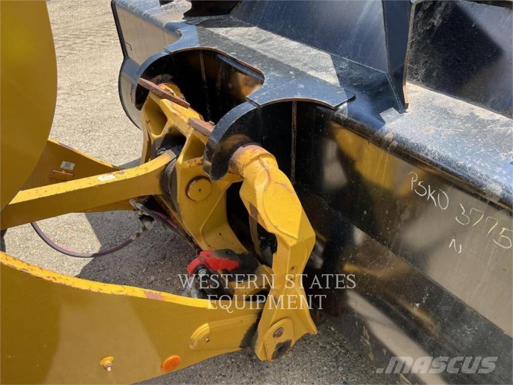 CAT 938M Utovarivači na točkove