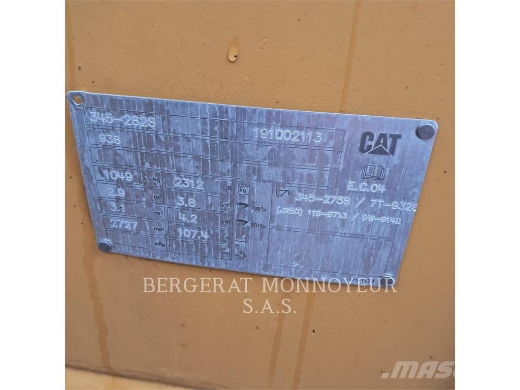 CAT 938M Utovarivači na točkove