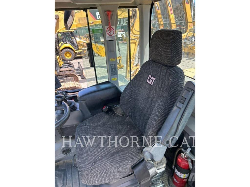 CAT 938M Utovarivači na točkove