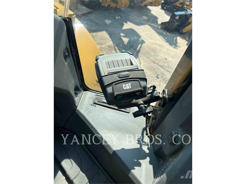 CAT 950M Utovarivači na točkove