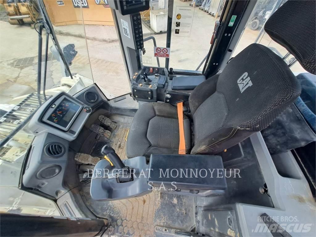 CAT 966M Utovarivači na točkove