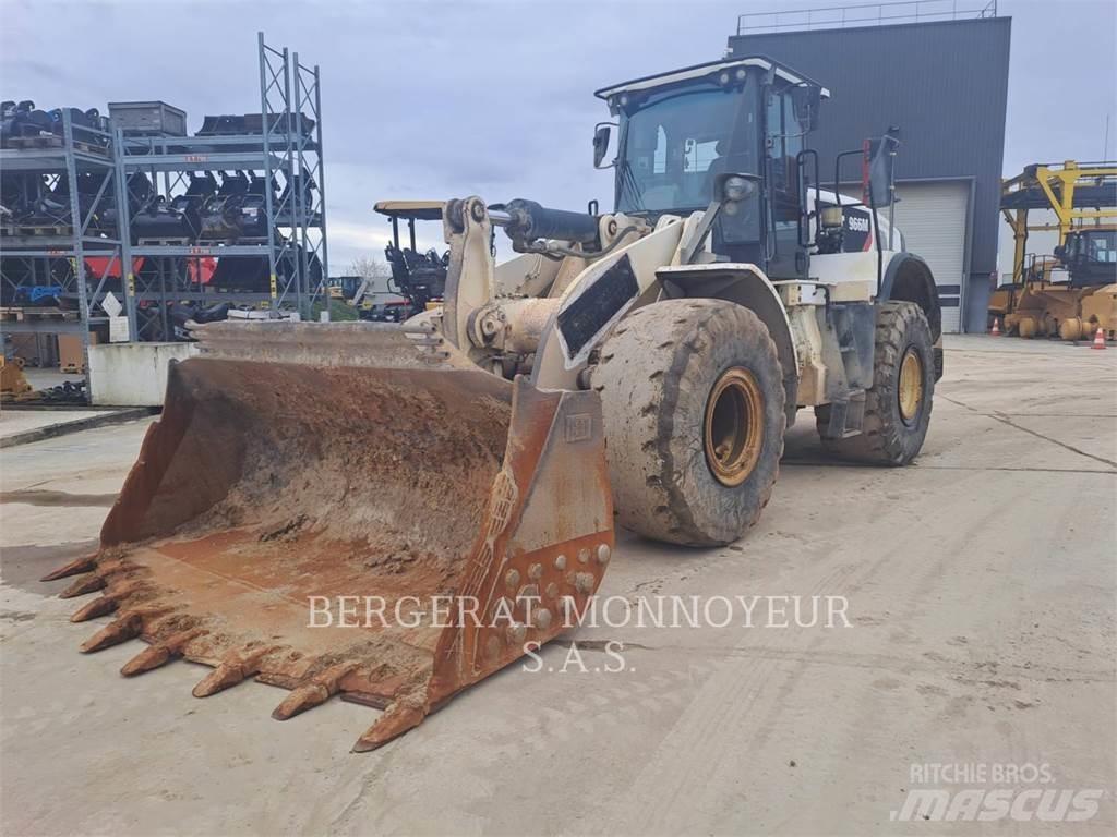 CAT 966M Utovarivači na točkove