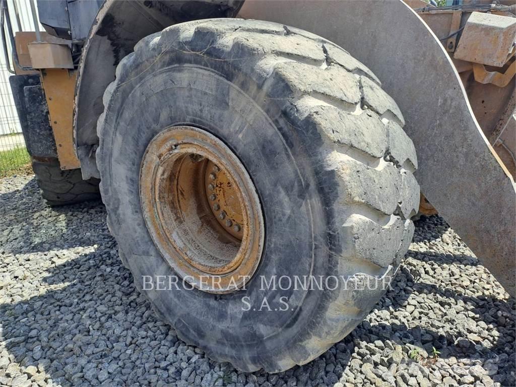 CAT 966M Utovarivači na točkove