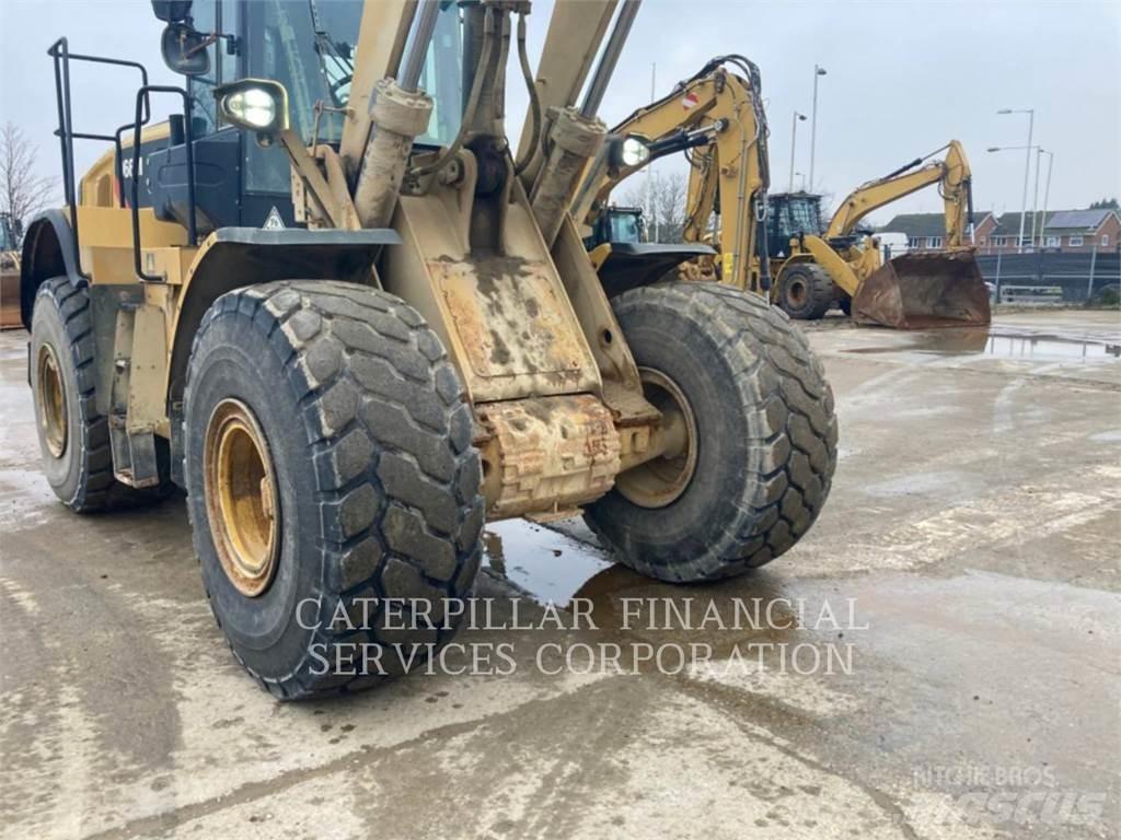 CAT 966M Utovarivači na točkove