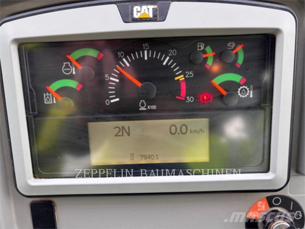 CAT 966M Utovarivači na točkove