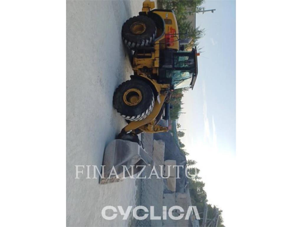 CAT 966M Utovarivači na točkove