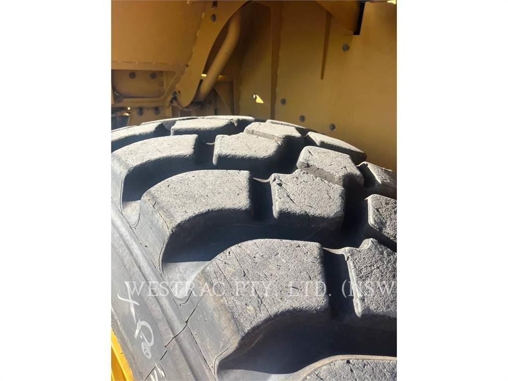 CAT 972M Utovarivači na točkove