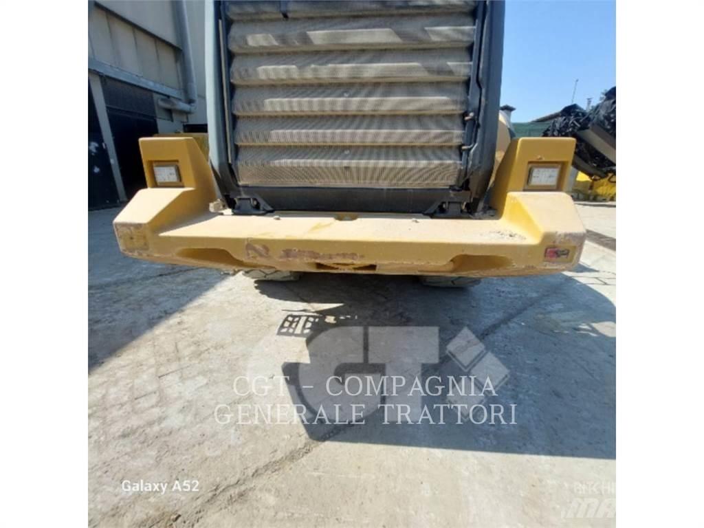 CAT 972M Utovarivači na točkove
