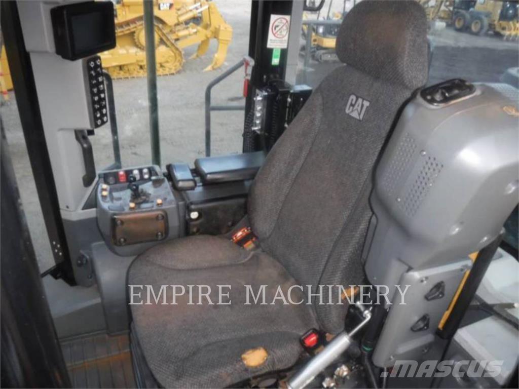 CAT 982M Utovarivači na točkove