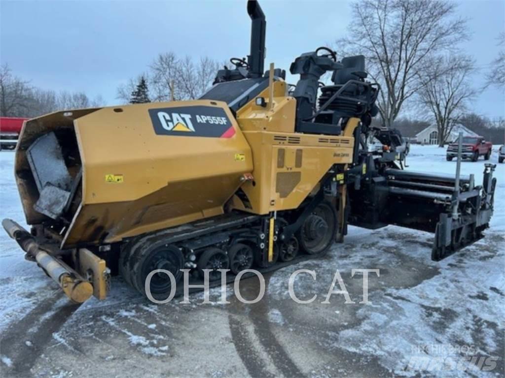 CAT AP555F Asfaltni finišeri