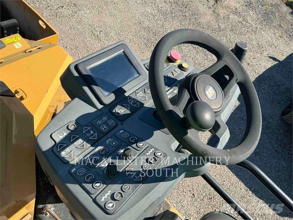 CAT AP555F Asfaltni finišeri