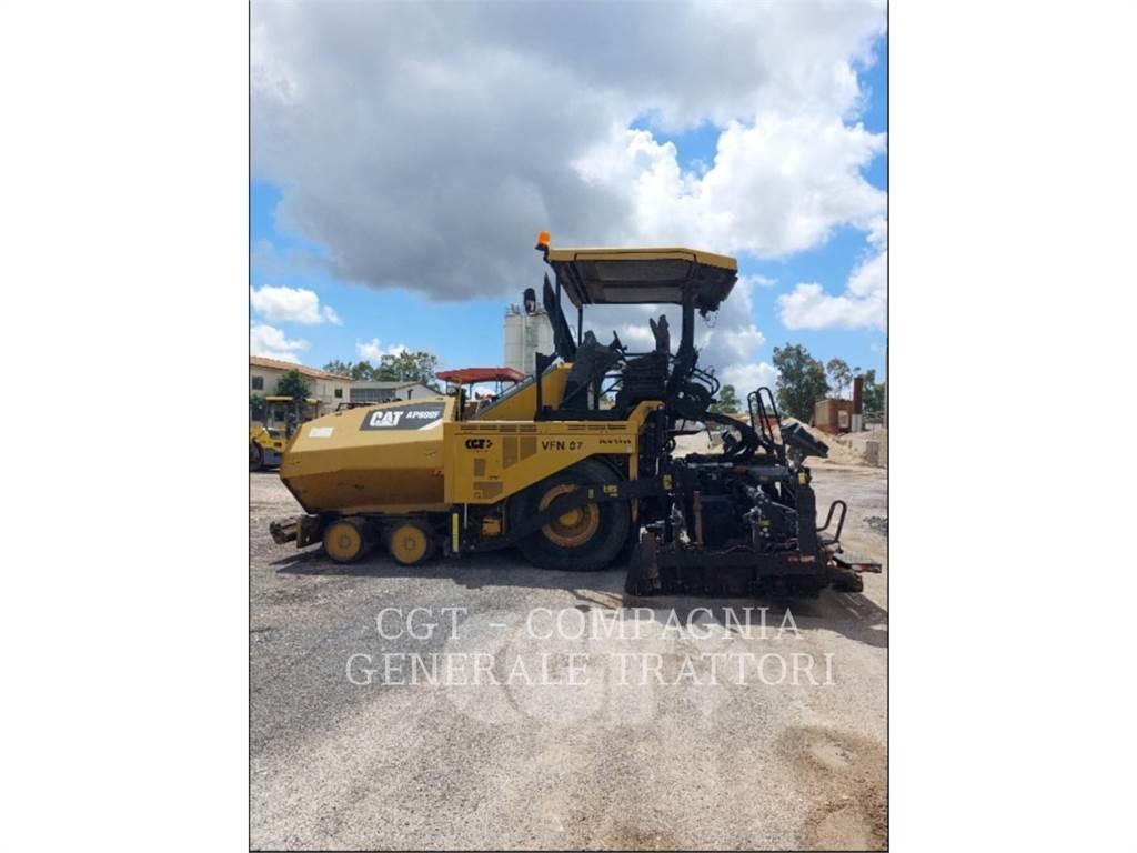 CAT AP600F Asfaltni finišeri