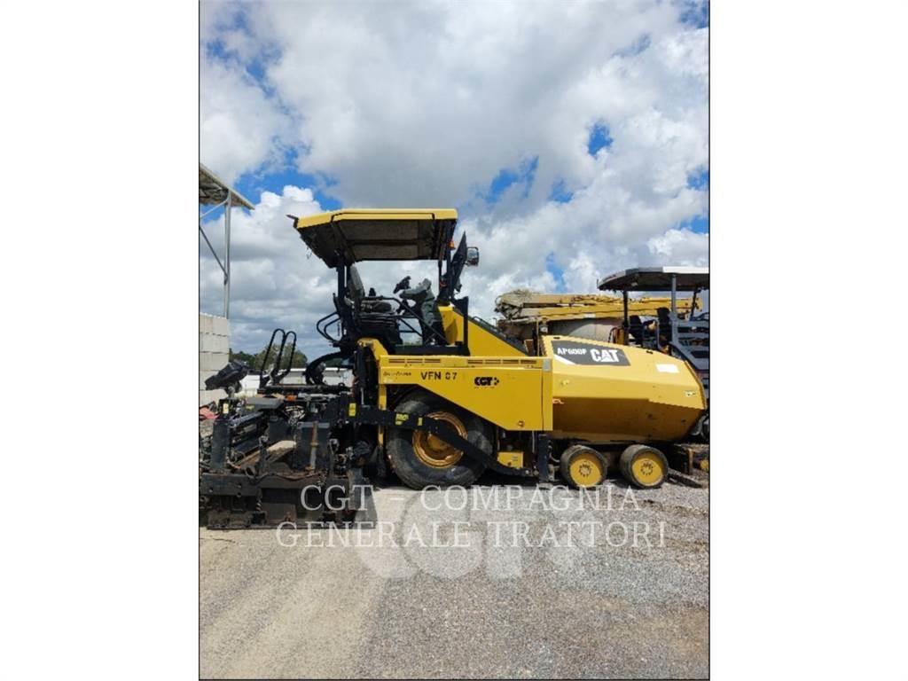 CAT AP600F Asfaltni finišeri