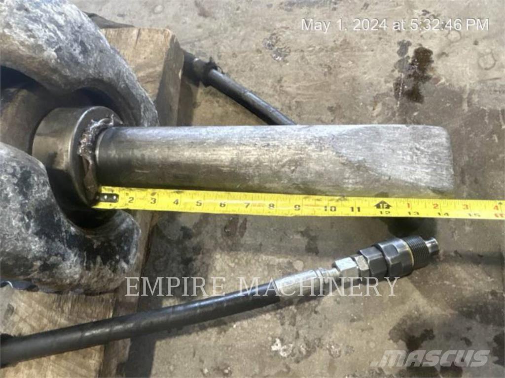 CAT BL-H80E Građevinarske viljuške