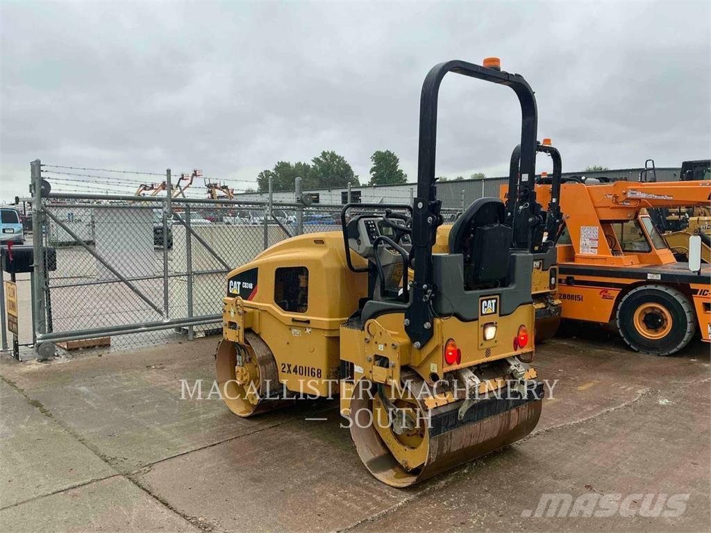 CAT CB 24 B Valjci sa duplim bubnjem