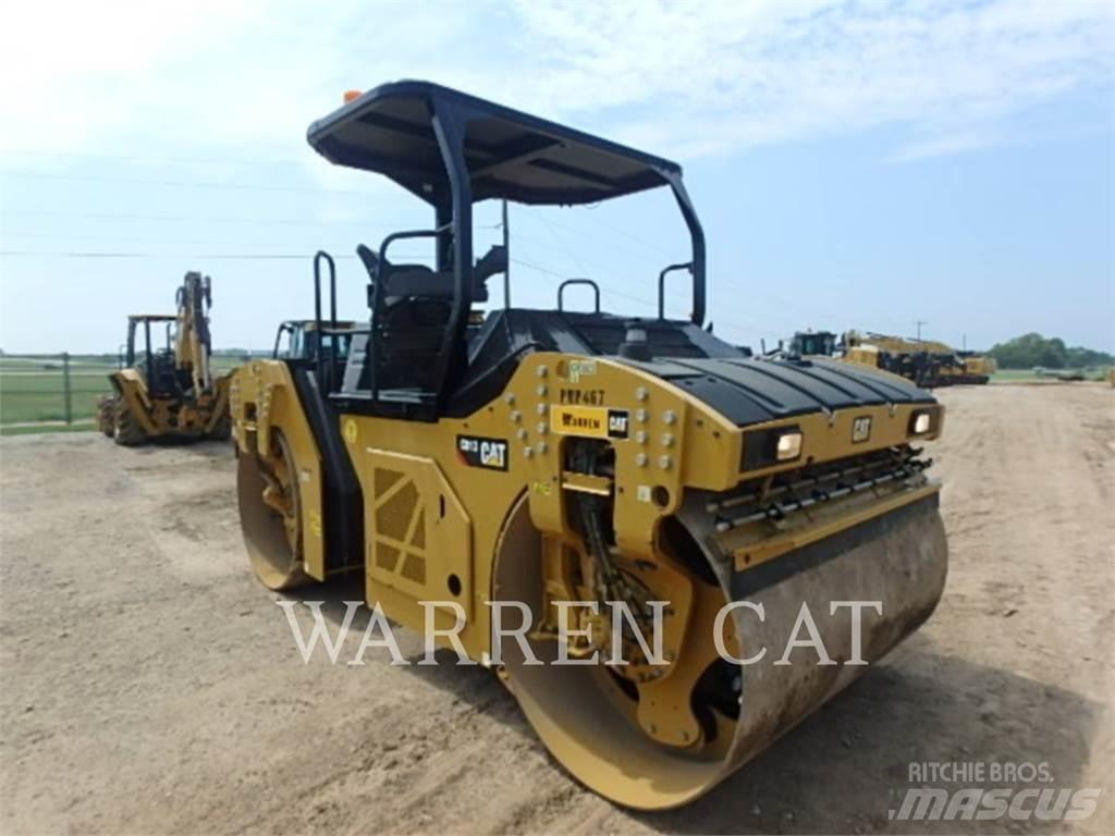CAT CB13 Asfaltni finišeri