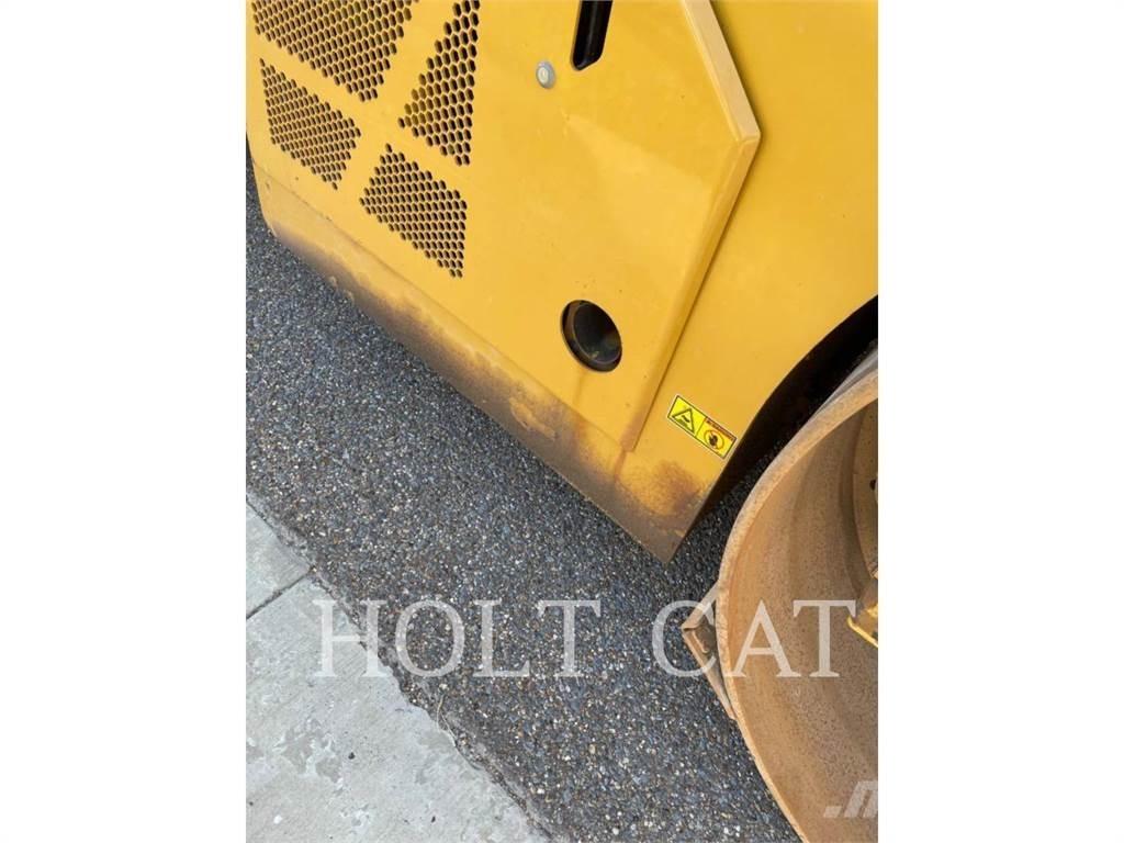 CAT CB15 Valjci sa jednim bubnjem