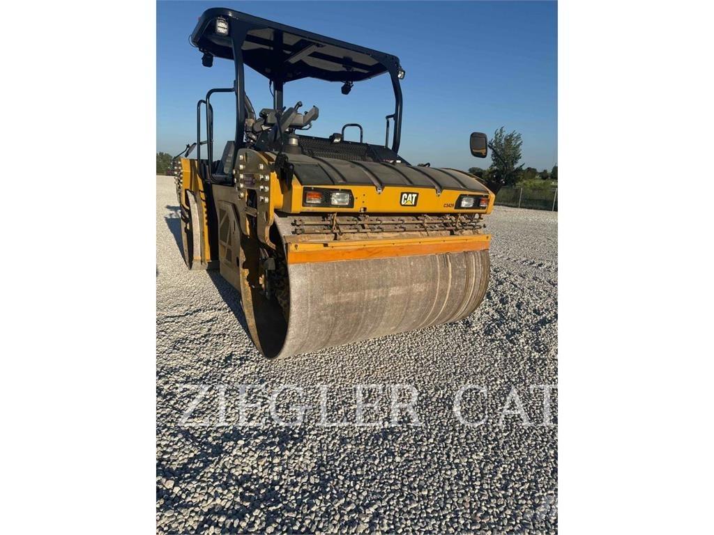 CAT CB15 Nabijači zemlje
