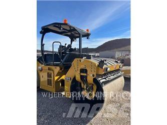 CAT CB15 CW VV Valjci sa duplim bubnjem