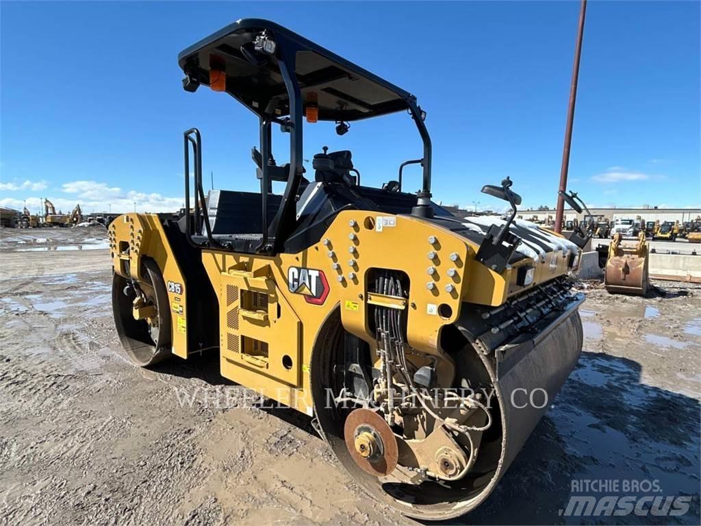 CAT CB15 CW VV Valjci sa duplim bubnjem