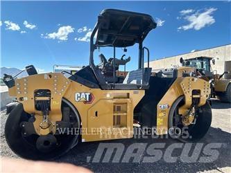 CAT CB15 CW VV Valjci sa duplim bubnjem