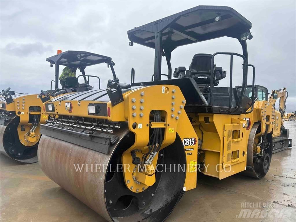 CAT CB15 CW VV Valjci sa duplim bubnjem