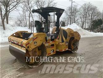 CAT CB54 XW Valjci sa duplim bubnjem
