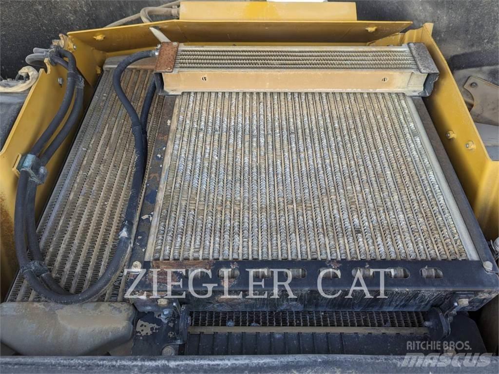 CAT CB64 Nabijači zemlje