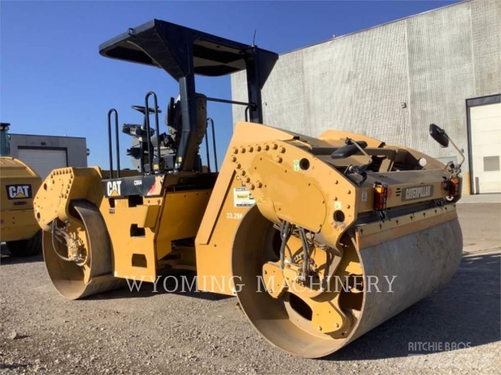 CAT CB64 Nabijači zemlje