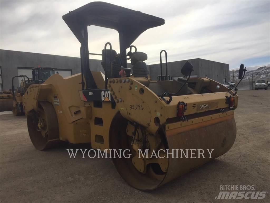 CAT CB64 Nabijači zemlje