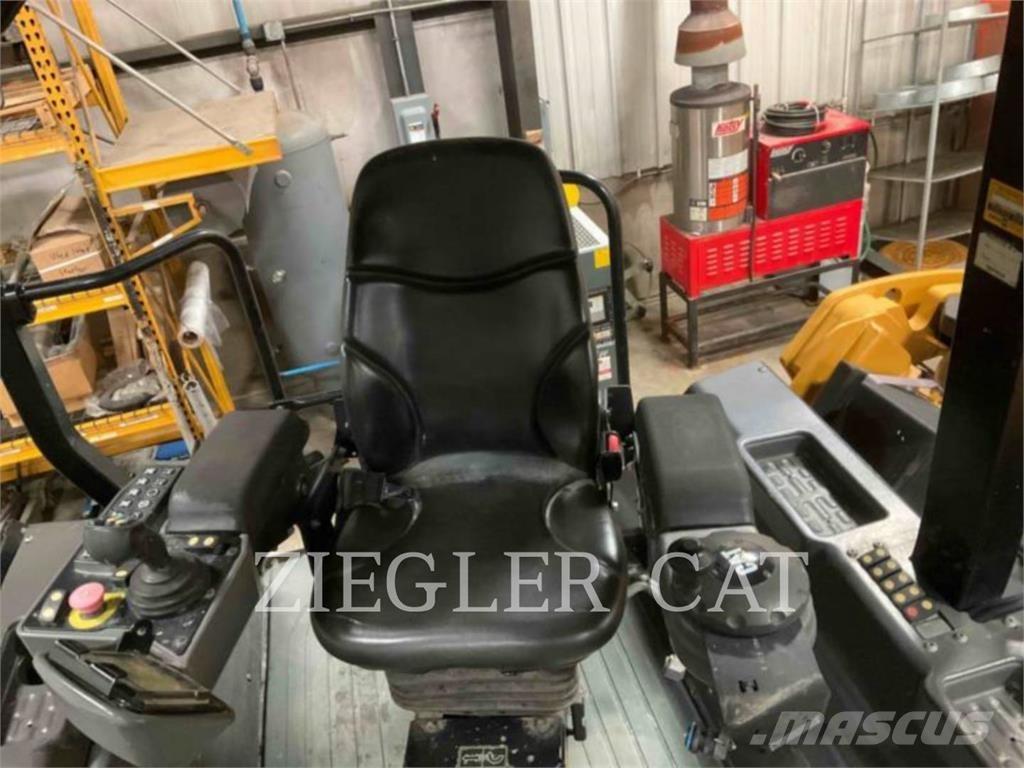 CAT CB68B Nabijači zemlje