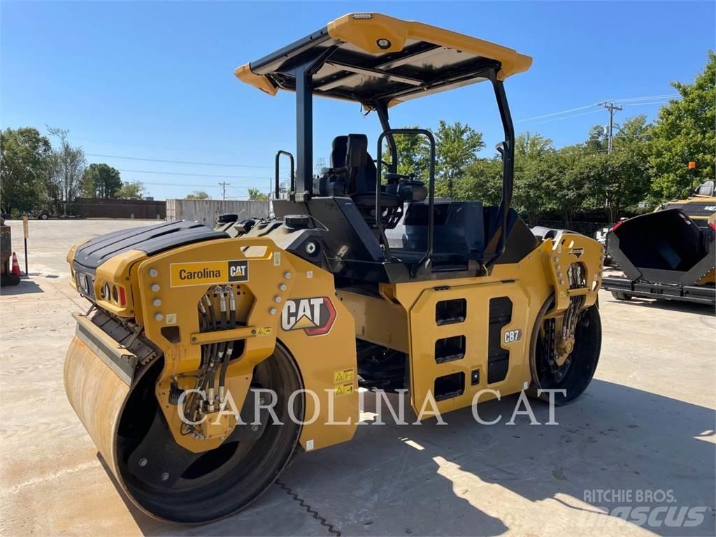 CAT CB7 Asfaltni finišeri