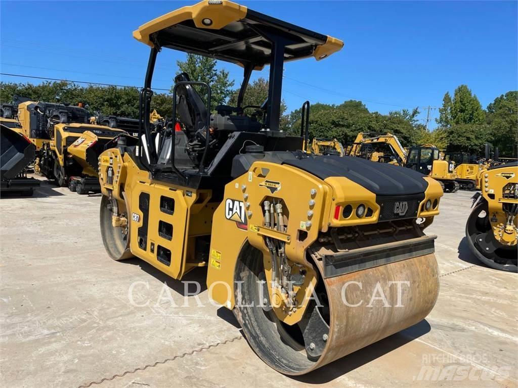 CAT CB7 Asfaltni finišeri