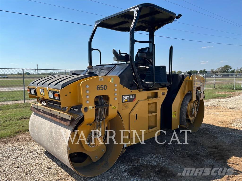 CAT CB8 Nabijači zemlje
