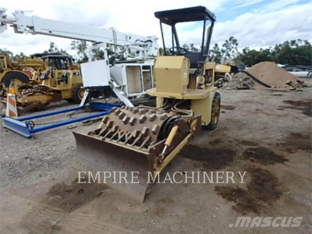 CAT CP323 Valjci sa jednim bubnjem